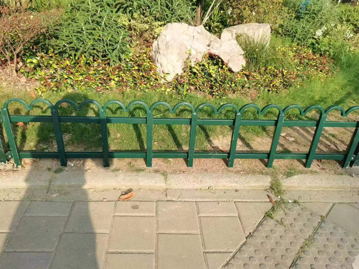 草坪護欄